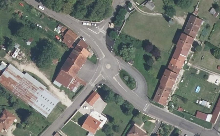 Vue aérienne du Mini-giratoire n°401349502