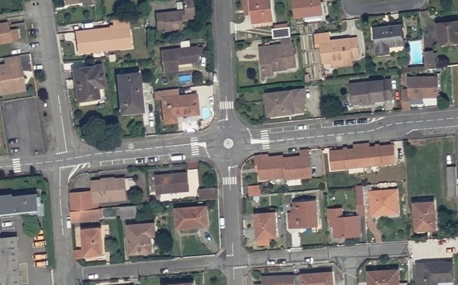 Vue aérienne du Mini-giratoire n°401882014