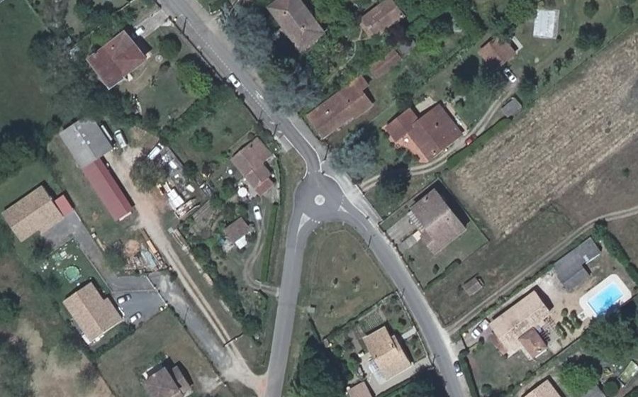 Vue aérienne du Mini-giratoire n°404669303