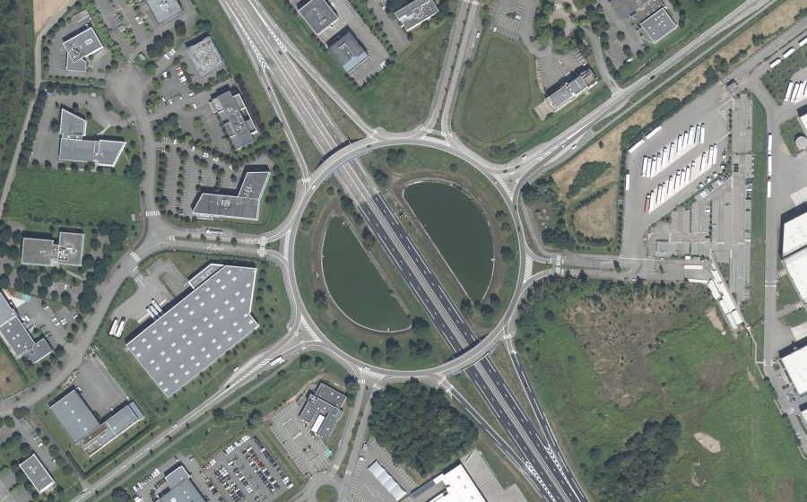 Vue aérienne du Rond-point anonyme n°10040603