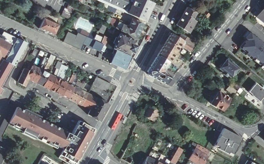 Vue aérienne du Mini-giratoire n°408458011