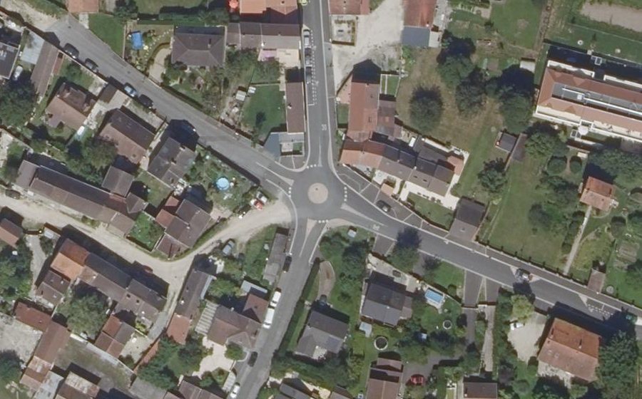 Vue aérienne du Mini-giratoire n°409876105