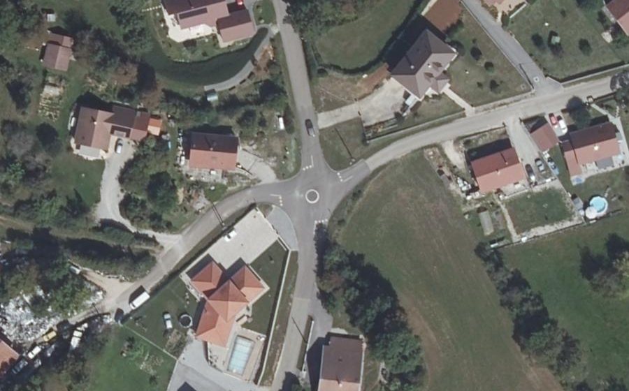Vue aérienne du Mini-giratoire n°410770655