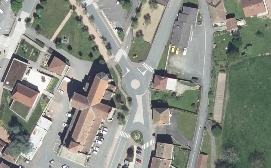 Vue aérienne du Mini-giratoire n°410857314