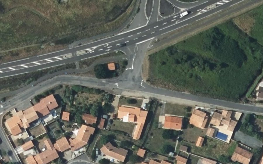 Vue aérienne du Mini-giratoire n°410911308