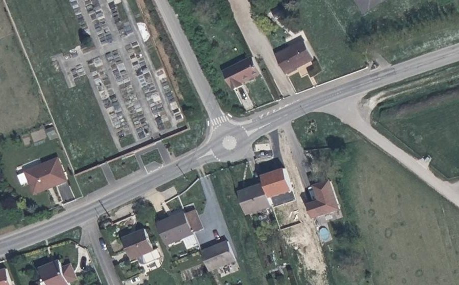 Vue aérienne du Mini-giratoire n°412736416