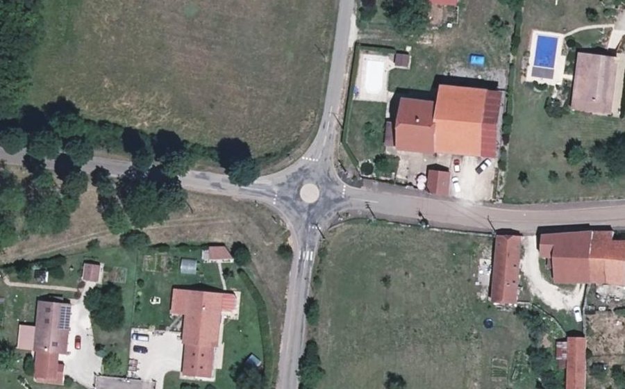Vue aérienne du Mini-giratoire n°412775533