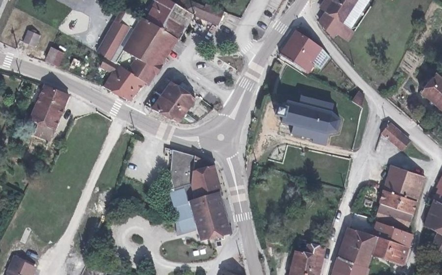 Vue aérienne du Mini-giratoire n°413906088
