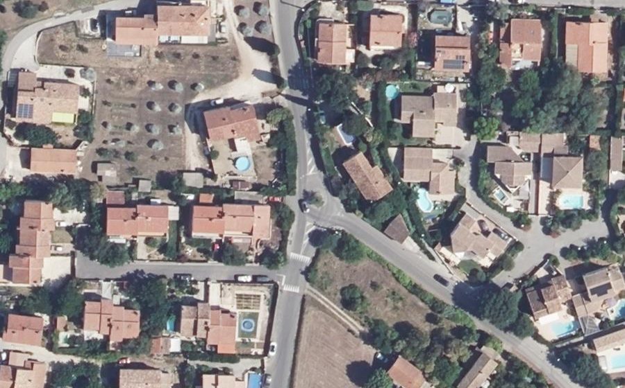 Vue aérienne du Mini-giratoire n°414227627