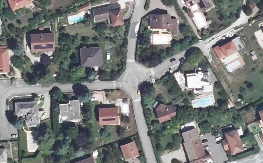 Vue aérienne du Mini-giratoire n°414731643
