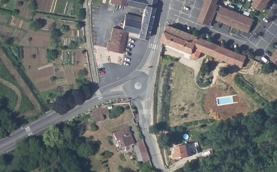 Vue aérienne du Mini-giratoire n°415303069