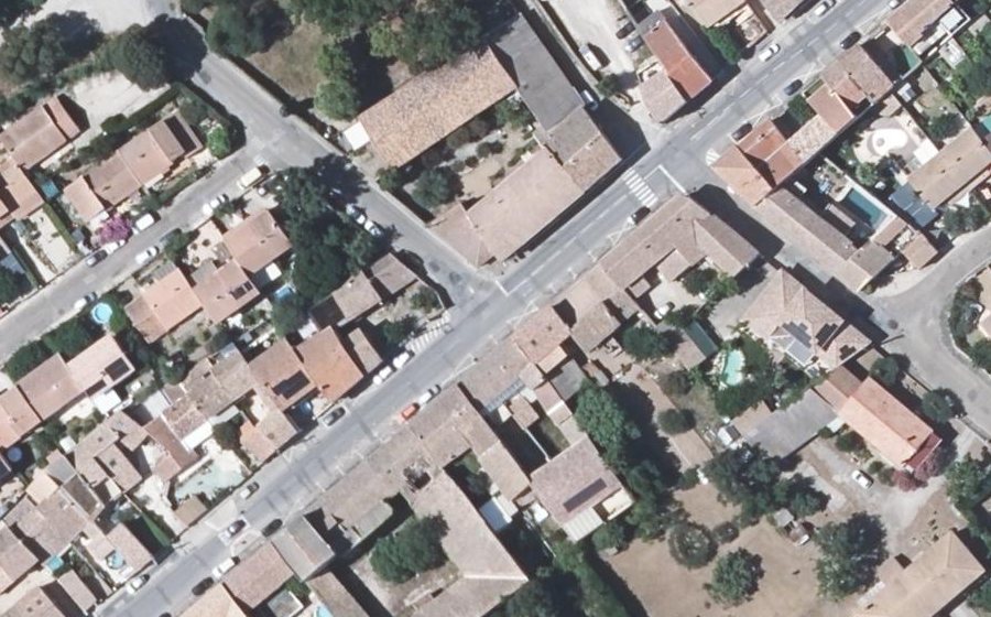 Vue aérienne du Mini-giratoire n°415332062
