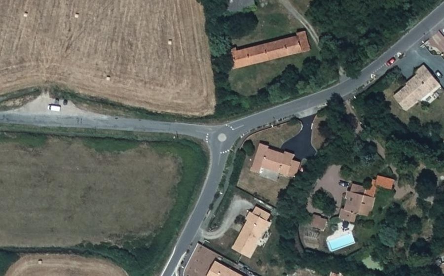 Vue aérienne du Mini-giratoire n°415630985