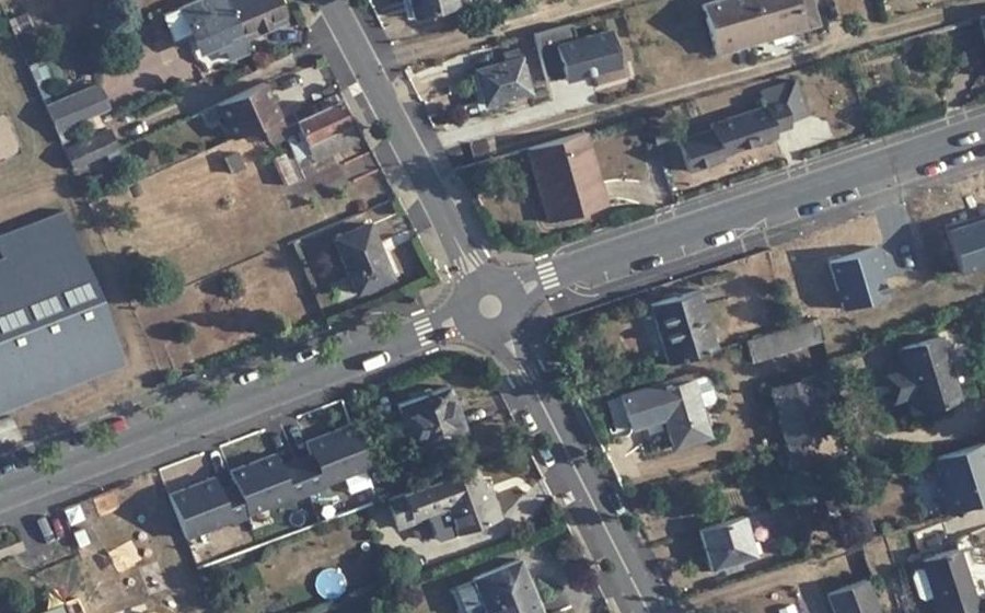 Vue aérienne du Mini-giratoire n°417859784