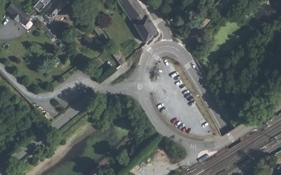 Vue aérienne du Mini-giratoire n°418146079