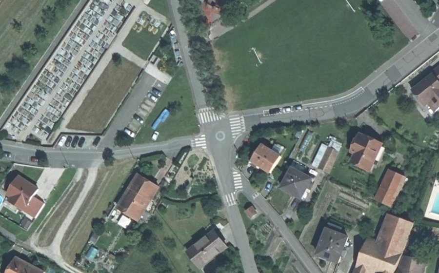 Vue aérienne du Mini-giratoire n°418246617