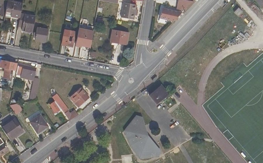 Vue aérienne du Mini-giratoire n°423335339