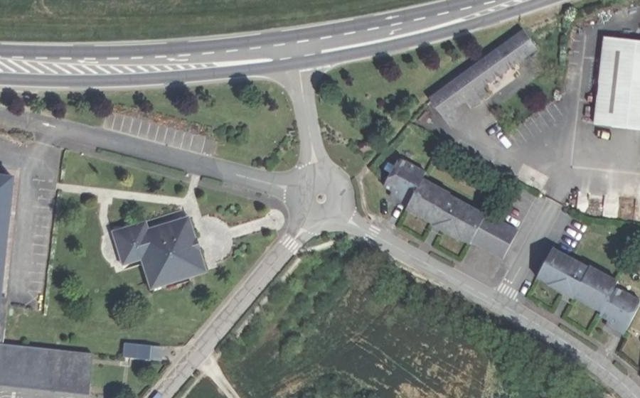 Vue aérienne du Mini-giratoire n°423925716