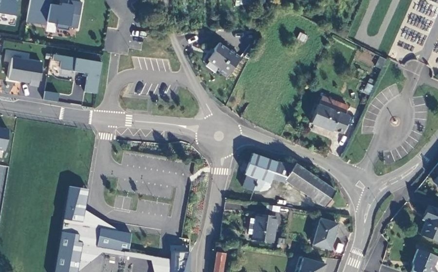 Vue aérienne du Mini-giratoire n°424309839