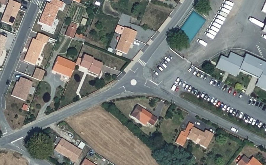 Vue aérienne du Mini-giratoire n°427093260