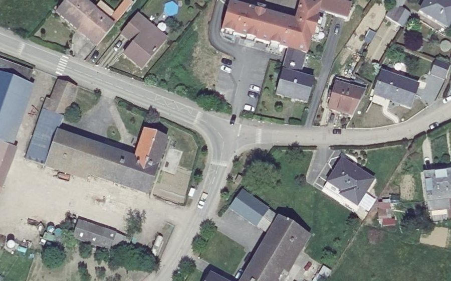 Vue aérienne du Mini-giratoire n°427669635