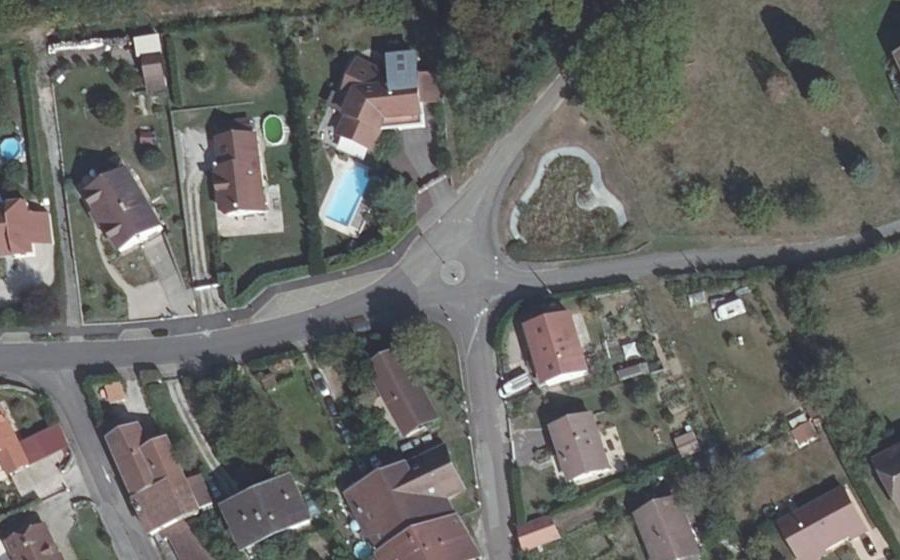 Vue aérienne du Mini-giratoire n°427929476