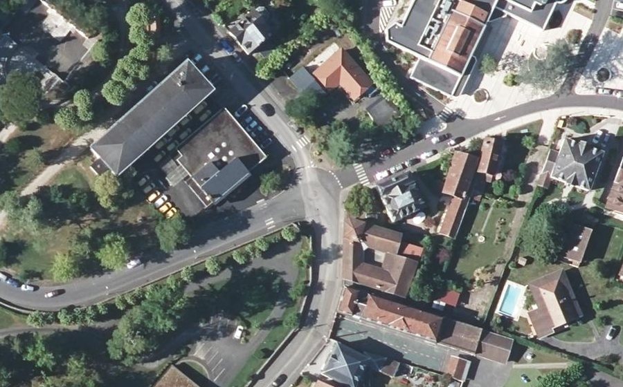 Vue aérienne du Mini-giratoire n°428073132