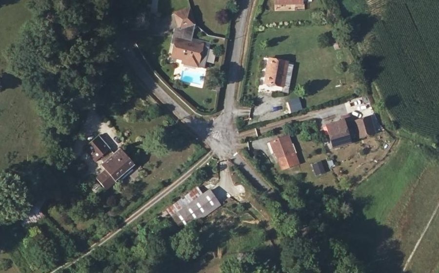 Vue aérienne du Mini-giratoire n°429367964
