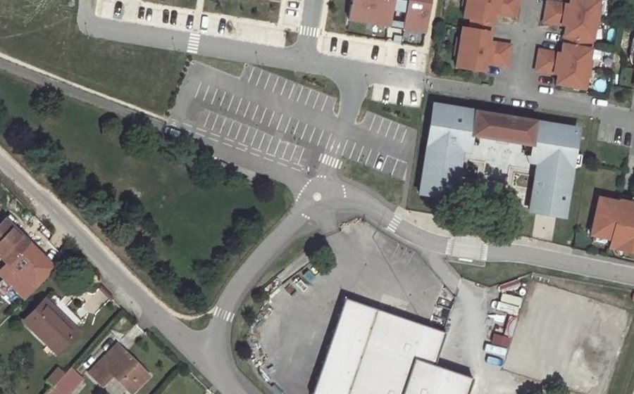 Vue aérienne du Mini-giratoire n°429660777
