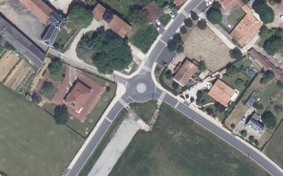 Vue aérienne du Mini-giratoire n°431395769