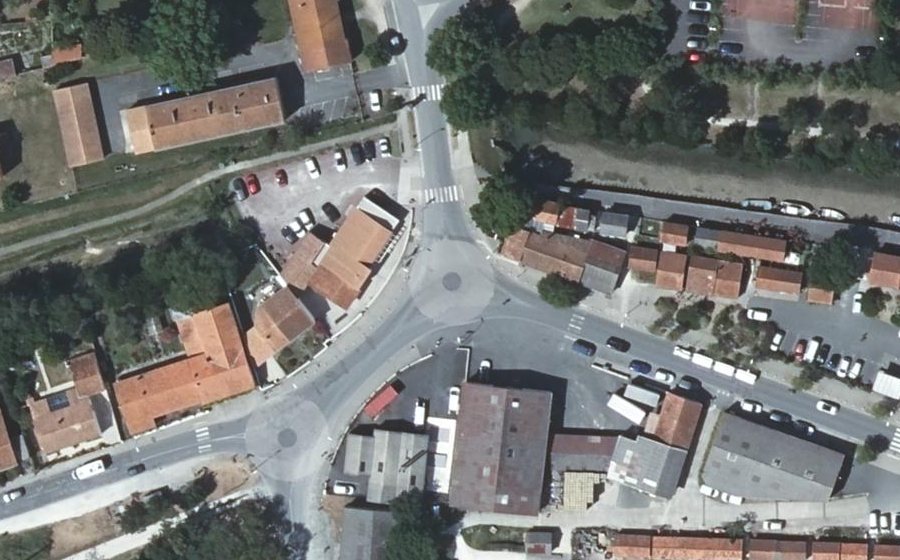 Vue aérienne du Mini-giratoire n°431890864