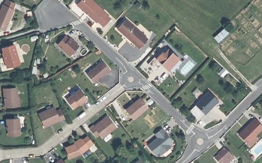 Vue aérienne du Mini-giratoire n°432443240