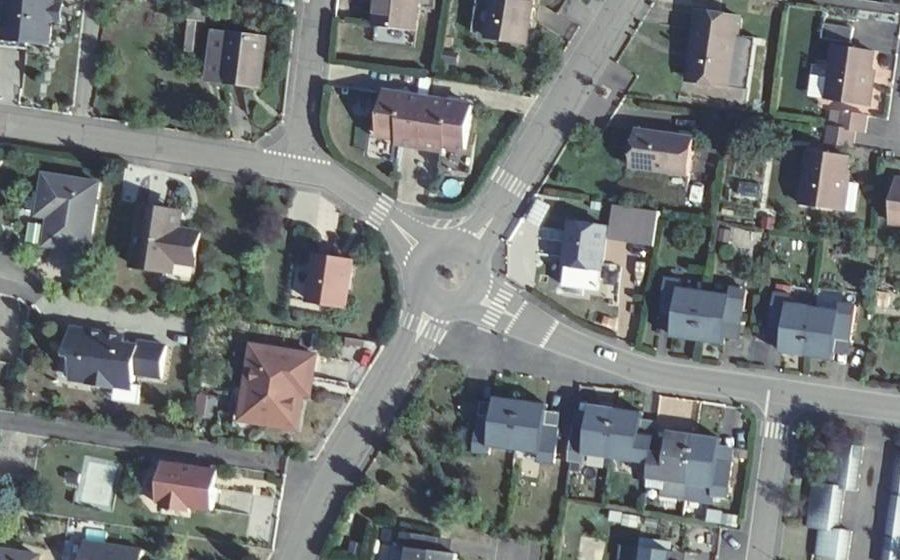 Vue aérienne du Mini-giratoire n°433077464