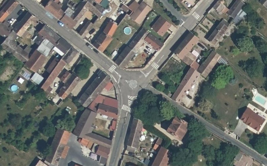 Vue aérienne du Mini-giratoire n°434137414