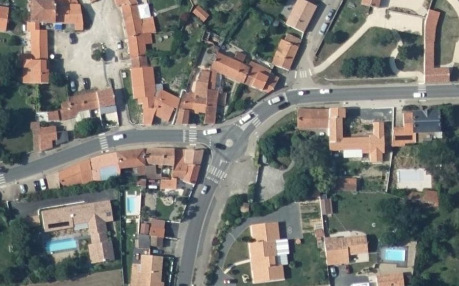 Vue aérienne du Mini-giratoire n°436365548