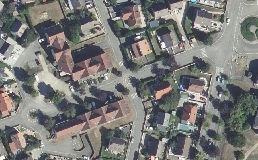 Vue aérienne du Mini-giratoire n°437338298