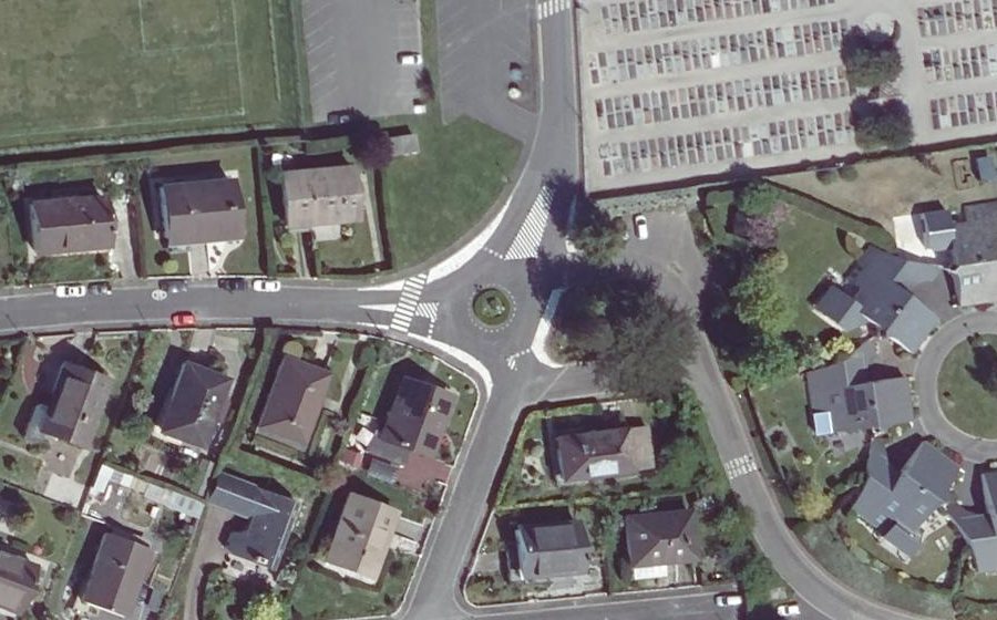 Vue aérienne du Mini-giratoire n°438112512