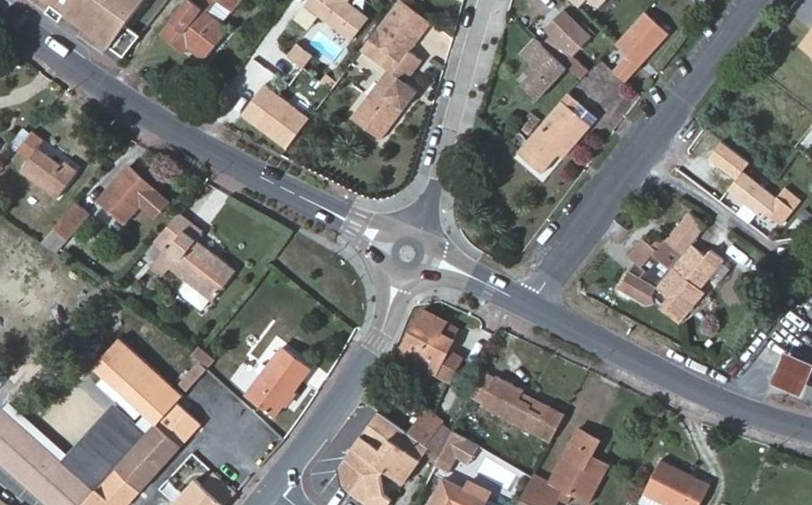 Vue aérienne du Mini-giratoire n°440928330