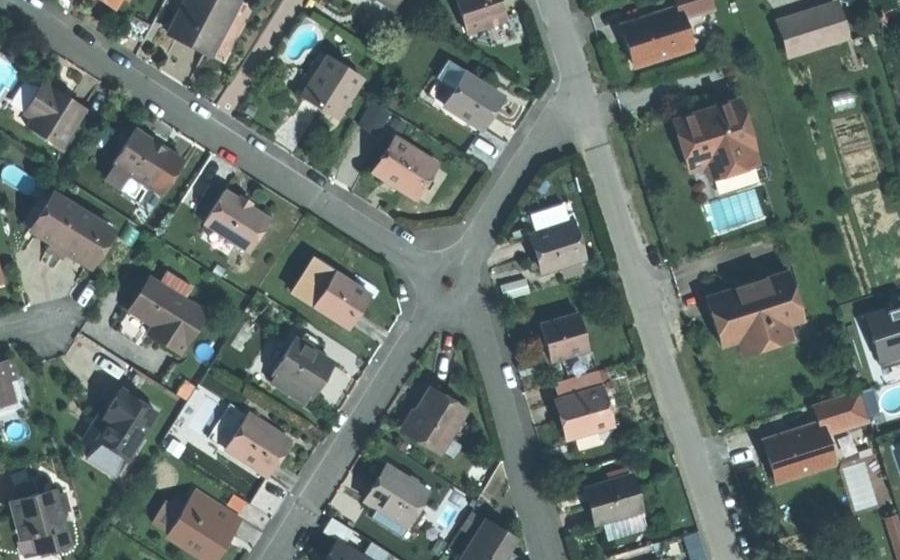 Vue aérienne du Mini-giratoire n°441905604
