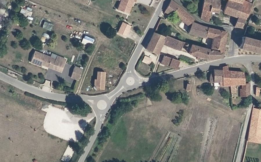 Vue aérienne du Mini-giratoire n°442368510