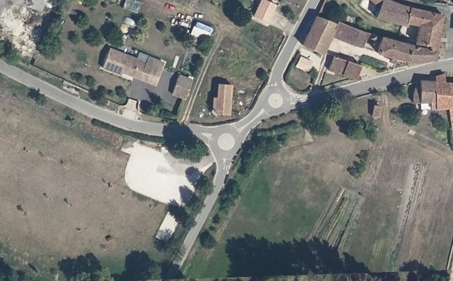 Vue aérienne du Mini-giratoire n°442368513