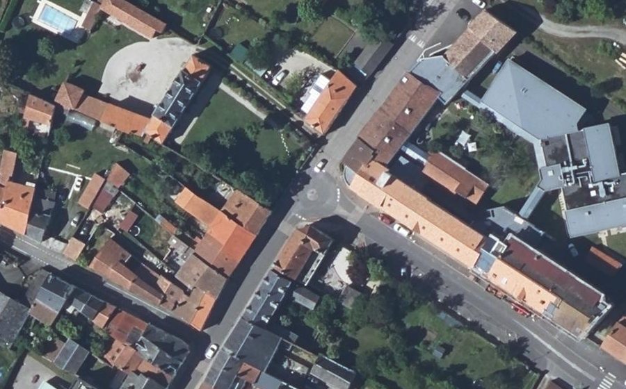 Vue aérienne du Mini-giratoire n°443089028