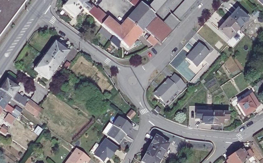 Vue aérienne du Mini-giratoire n°443297067