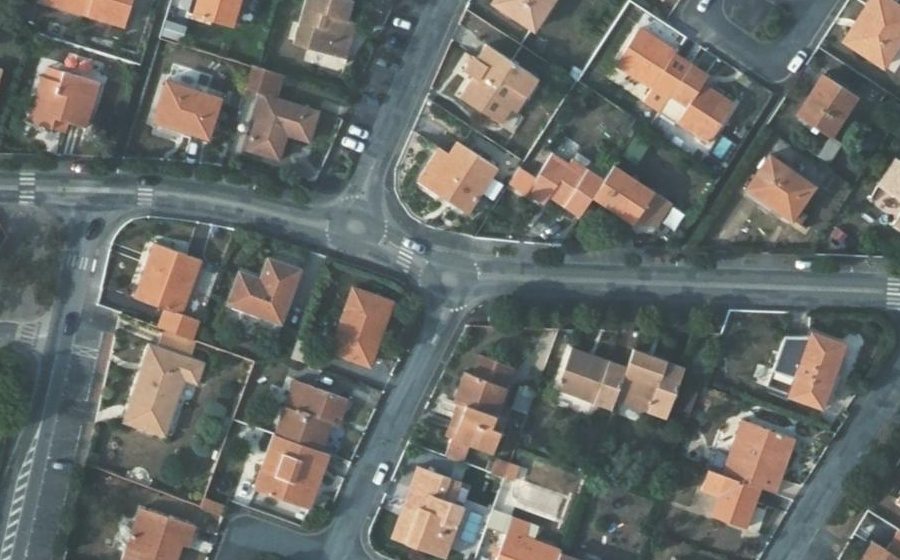 Vue aérienne du Mini-giratoire n°443352683