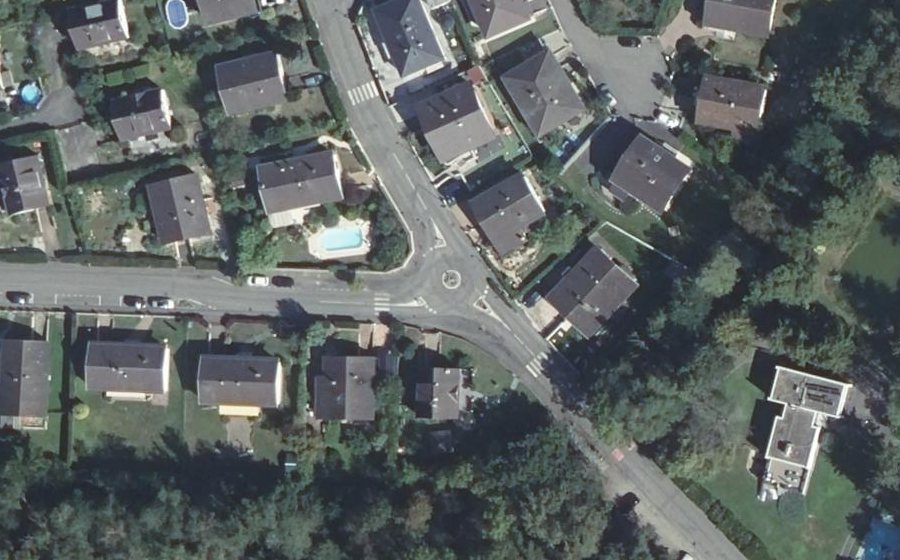 Vue aérienne du Mini-giratoire n°443361145