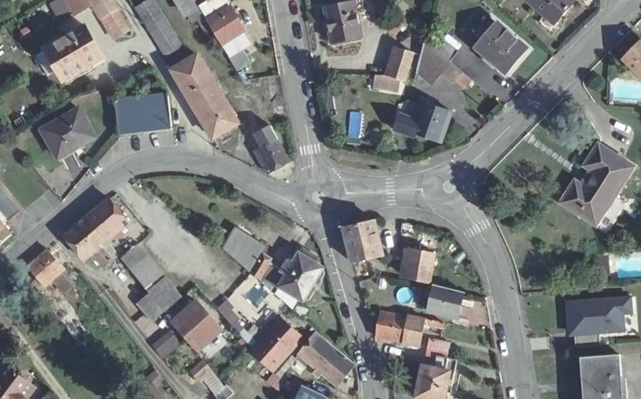 Vue aérienne du Mini-giratoire n°443384644