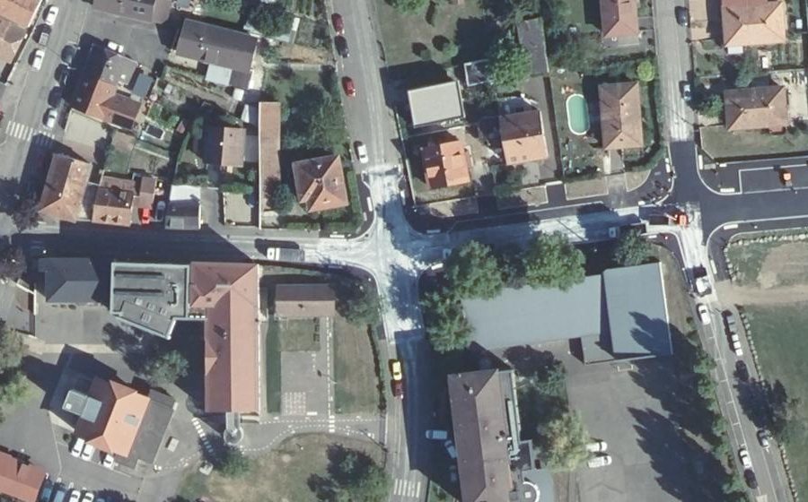 Vue aérienne du Mini-giratoire n°443413175