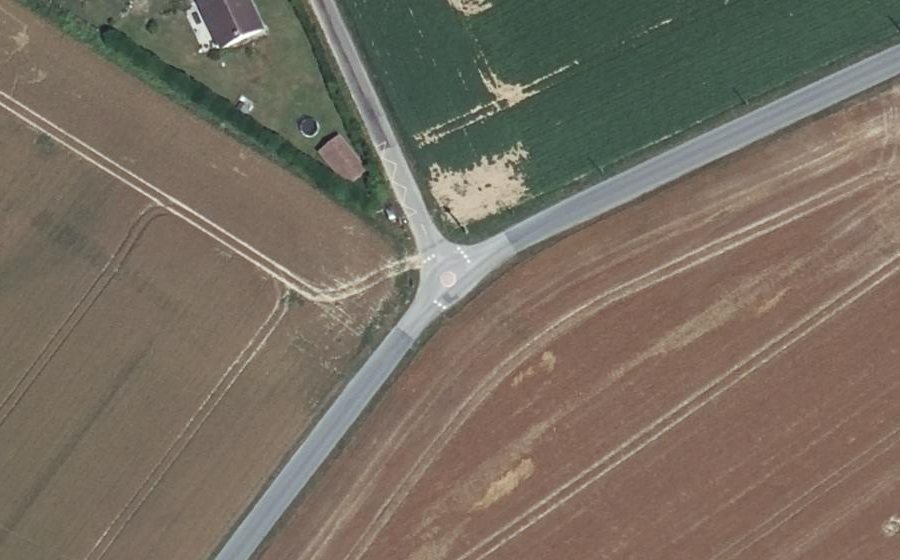 Vue aérienne du Mini-giratoire n°443450729