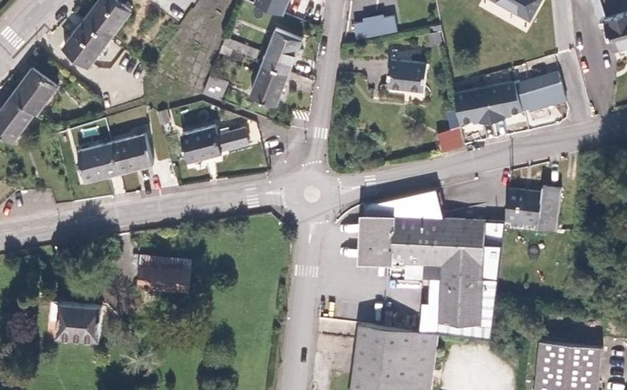 Vue aérienne du Mini-giratoire n°443613369