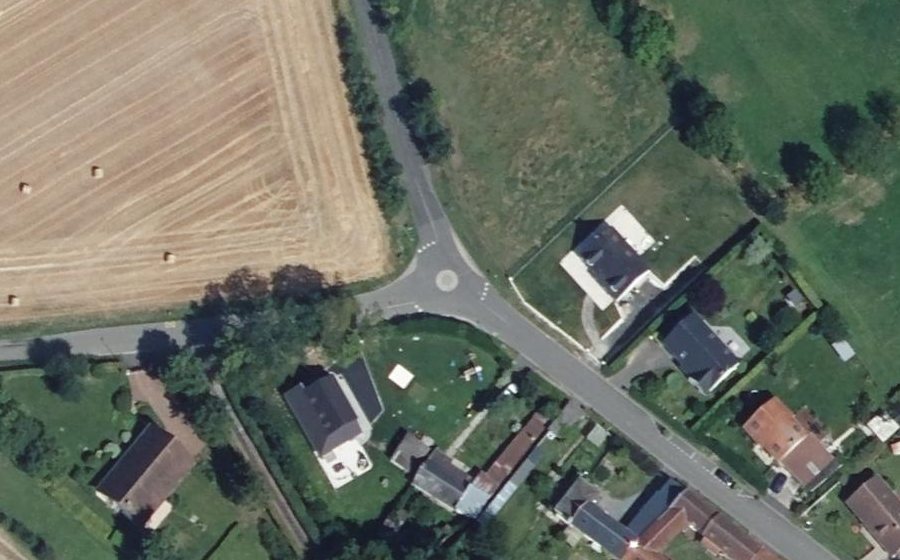 Vue aérienne du Mini-giratoire n°443662679